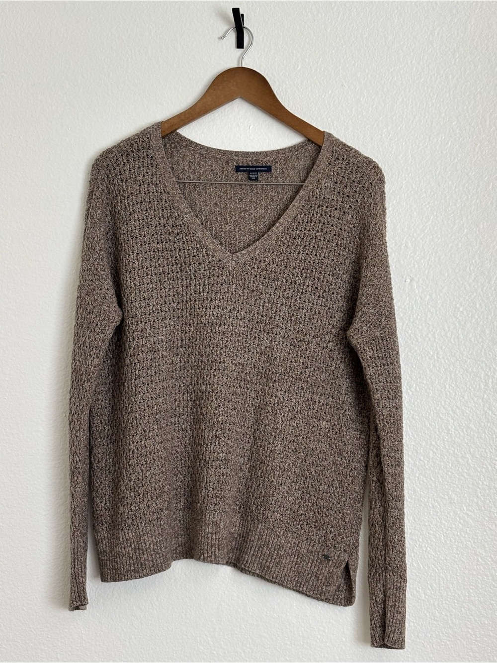 American Eagle Outfitters light weight Textured V-Neck Sweater - Taupe